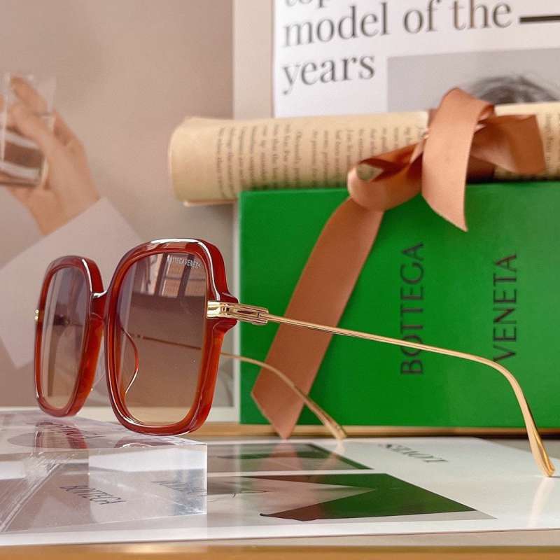 Picture of Bottega Veneta Sunglasses _SKUfw40961872fw